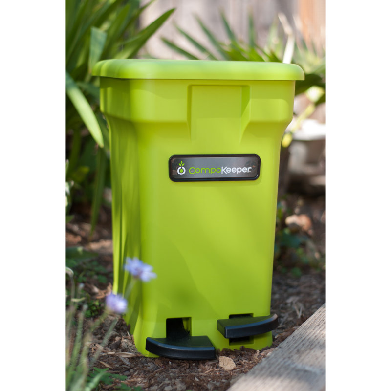 Compo Keeper 6 Gal. Odor Resistant Outdoor Composter, Green