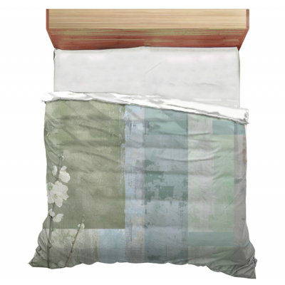 Trendy Floral Plush Bedding
