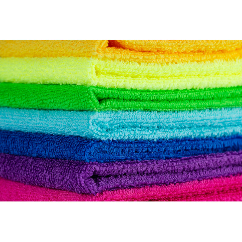 Pile de serviettes colorées Therea par Dutko, H 8 po x l 12 po x P 1,25 po