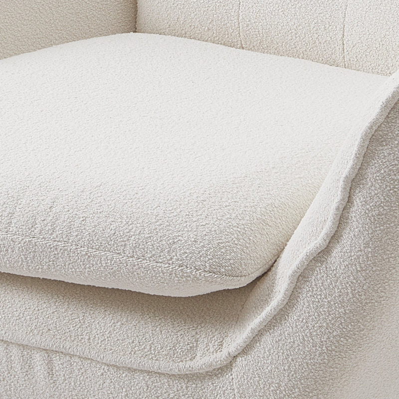 83 Wide Tufted
