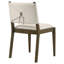 Lot de 2 chaises de salle à manger à dossier plein, pieds fuselés en bois brun et revêtement beige pour un style intemporel. Siège rembourré en mousse et détails à nouer.