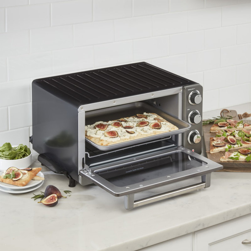 Four grille-pain avec convection Cuisinart, Noir