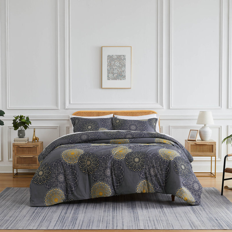 Midnight Floral Black and Gold Full/Queen Duvet Cover Set