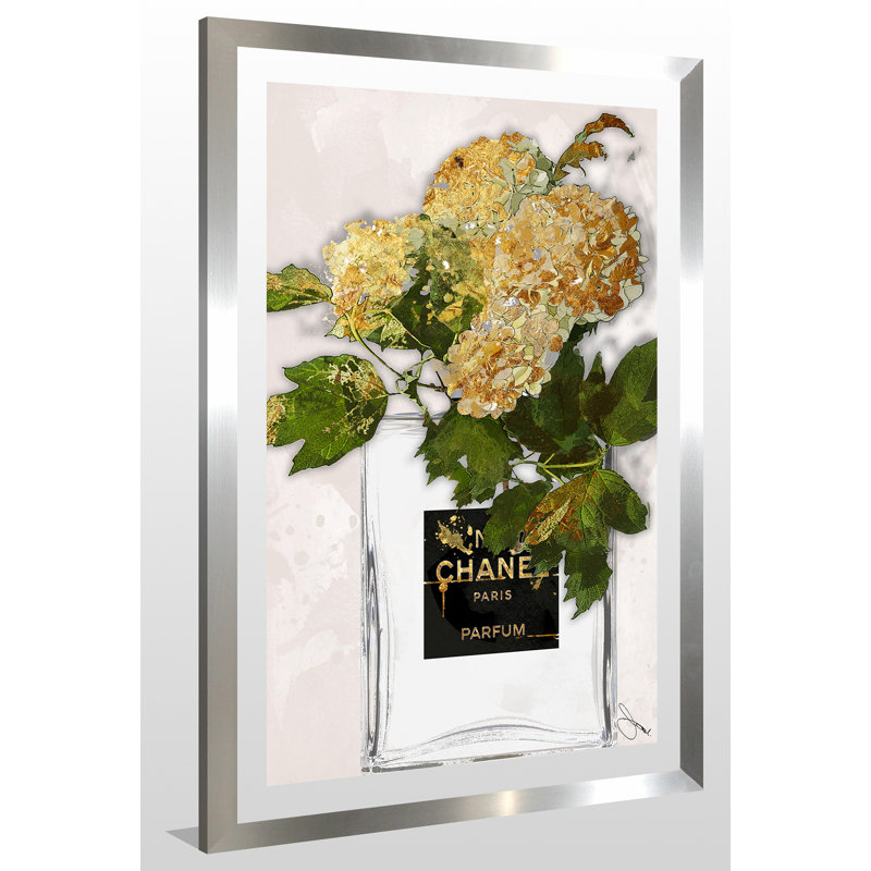 «Gold Flowers 2», reproduction, H 39,5 po x l 27,5 po x P 0,75 po, Acrylique avec cadre argent