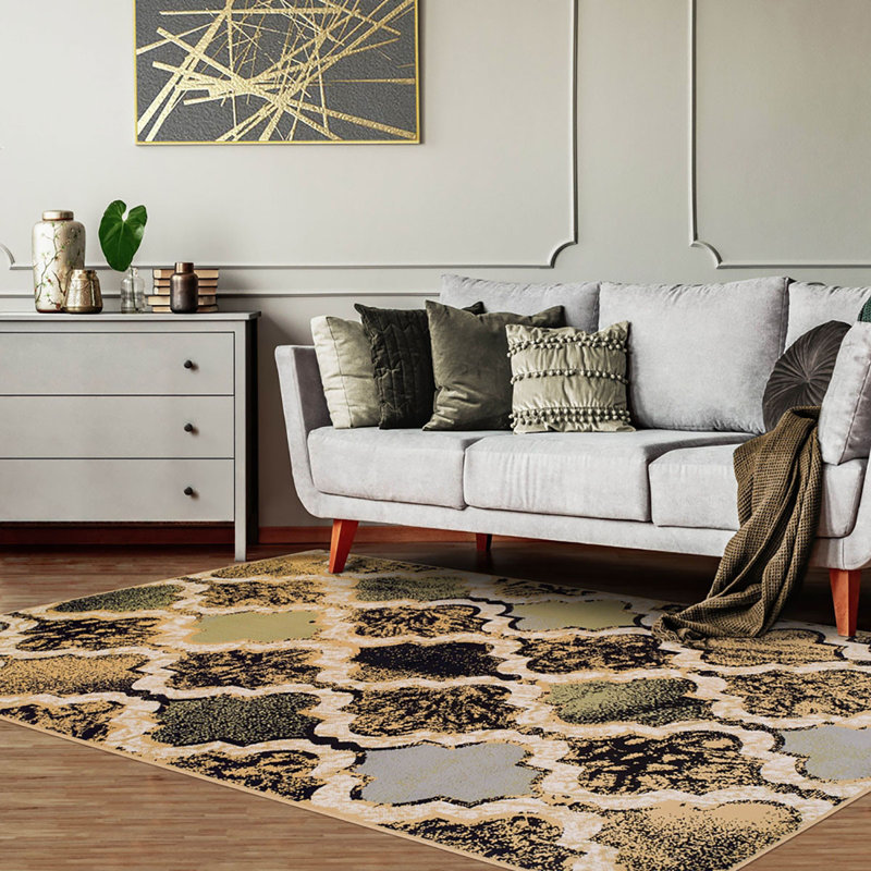 4' X 6' Quatrefoil Power Loom Distressed Stain Resistant Area Rug