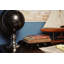 Avion sur le globe-815038179