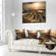 Coussin décoratif avec lumière du soleil sur les ruines antiques-1322281702-1245049538
