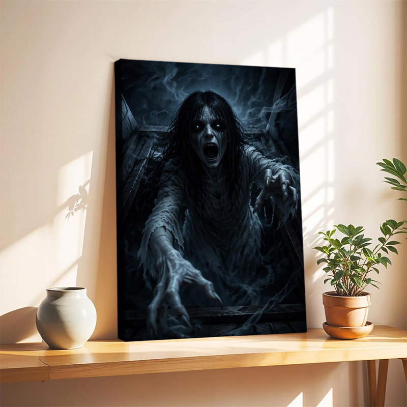Tableau sur toile représentant un fantôme féminin aux longs cheveux rampant hors de la brume d'un grenier sombre - Décoration murale d'Halloween effrayante