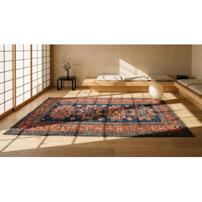 Tapis tribal antique de race blanche Lesghi