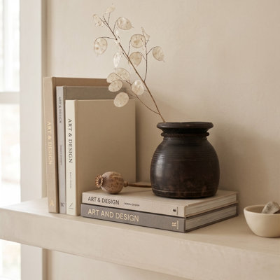 Vase rustique en bois brun patiné