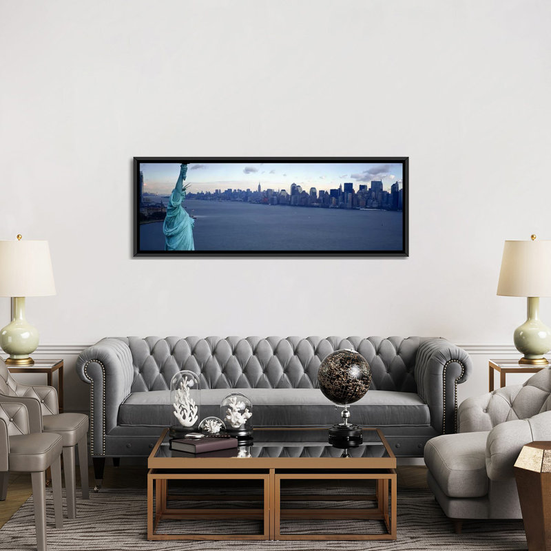 «New York, Statue of Liberty», reproduction de photo sur toile, H 24 po x l 72 po x P 1,5 po, Cadre noir