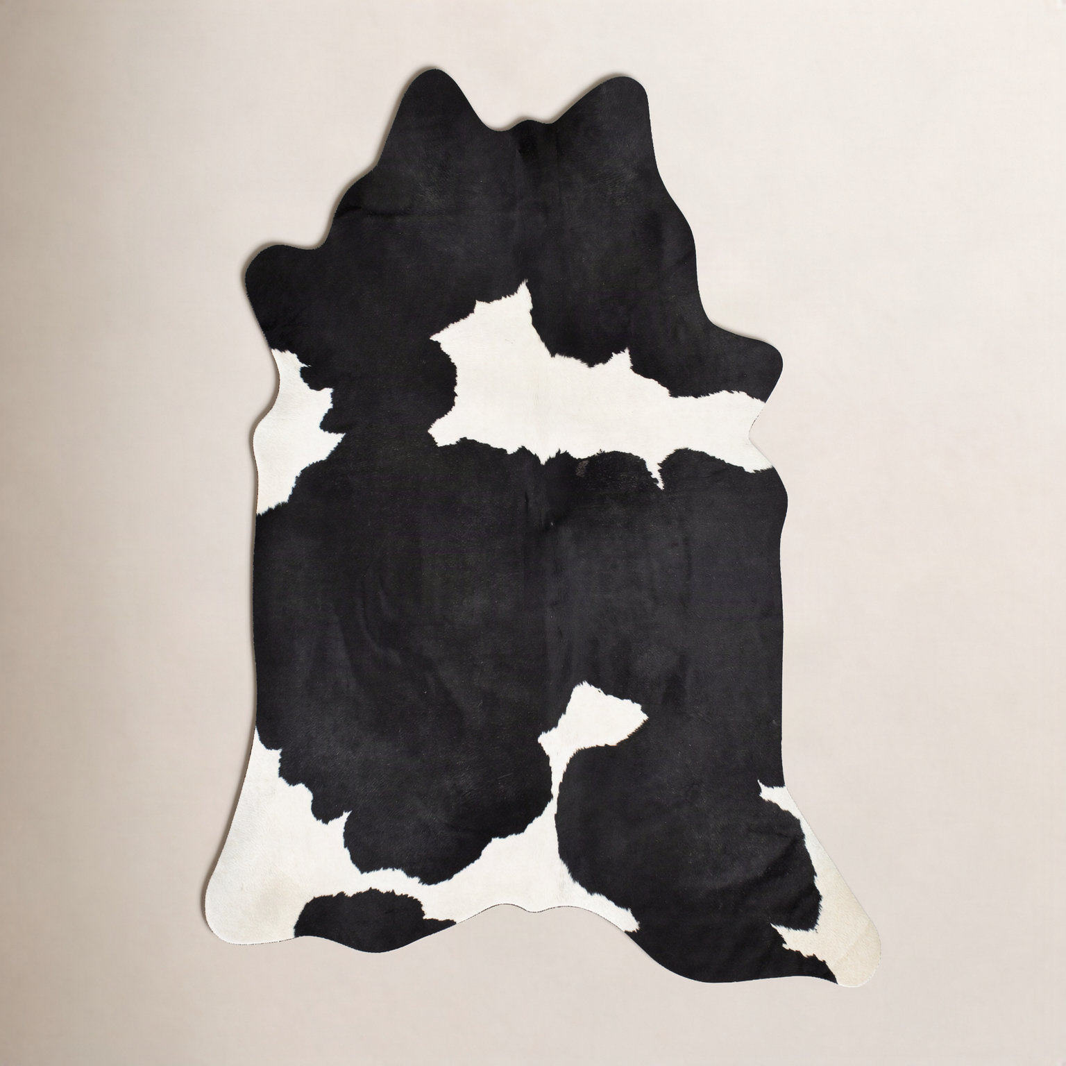 Charlize Whitish Black Handmade Cowhide Rug, 6' x 8'