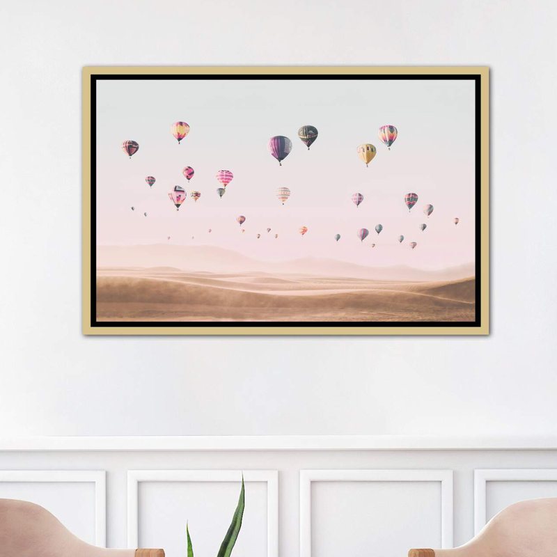 « air balloons », photographie, H 26 po x l 40 po x P 1,5 po, Toile encadrée d'or