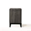 Table de chevet spacieuse 2 en gris patiné pour les essentiels de chambre à coucher, espace et style organisés