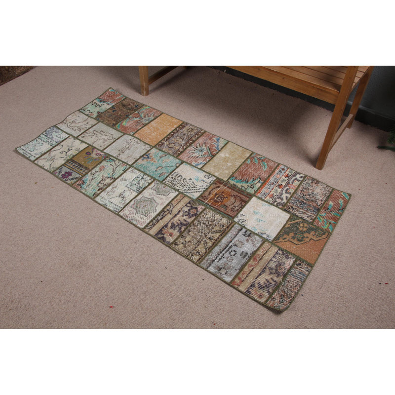 Tapis patchwork rétro tissé à la main de style turc idéal pour rehausser le décor de votre salon