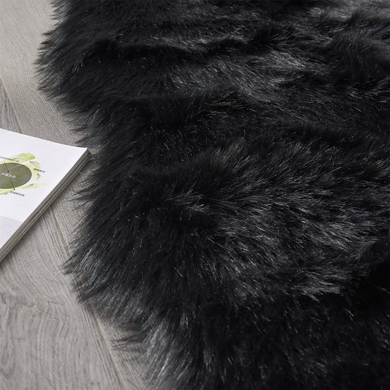 Faux Sheepskin Indoor Rug, Novelty 2' x 4'