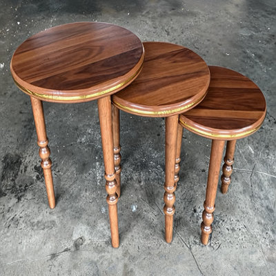 Tables gigognes - Ensemble de 3 tables d'appoint rondes pour le salon, la chambre à coucher ou le bureau personnel - Ensemble de tables de bout aspect grain de bois - Mobilier de salon moderne