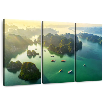 Vue aérienne de la baie d'Halong, Gillard