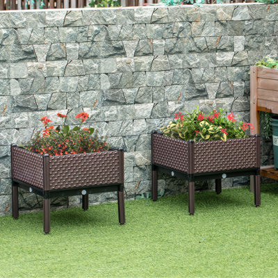 Hanifa Elevated Planter