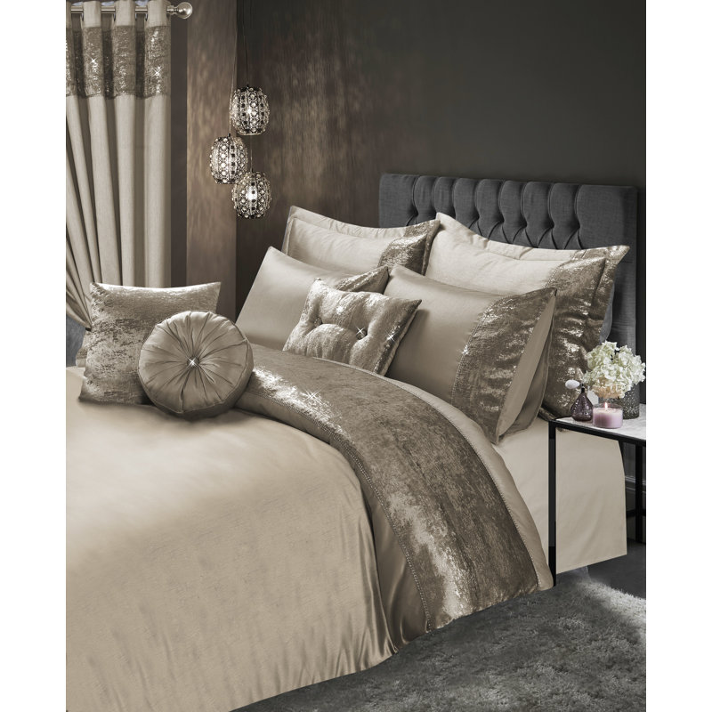 Rosen Microfiber / Polyester No Pattern Duvet Cover Set with Pillowcases, Black, Kingsize - 2 Standard Pillowcases