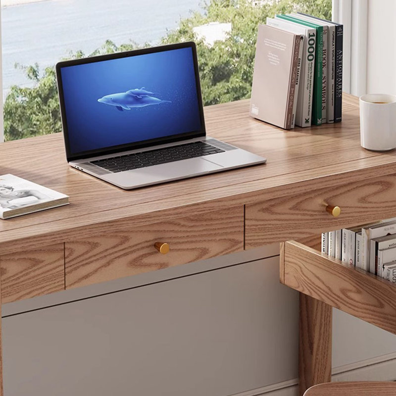 Bureau italien minimaliste avec pieds hauts et style italien