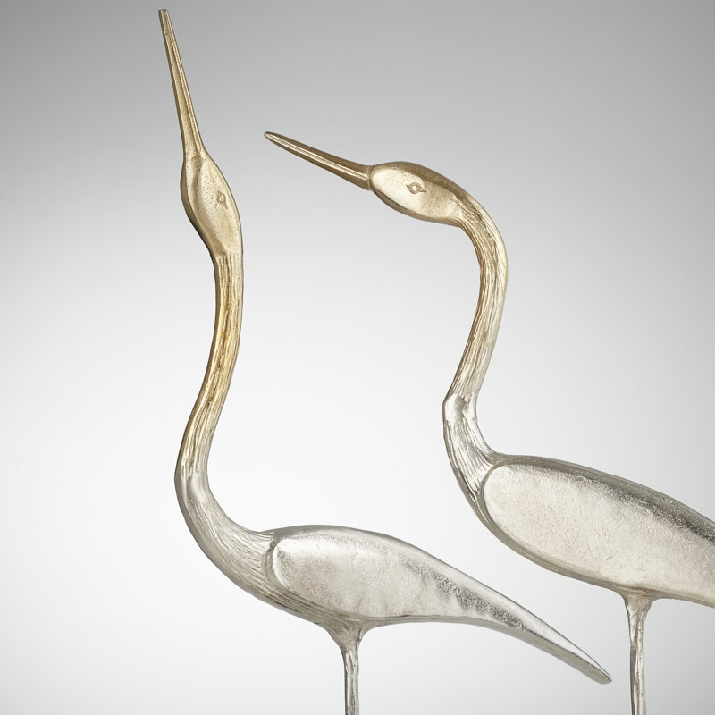Statue shorebird