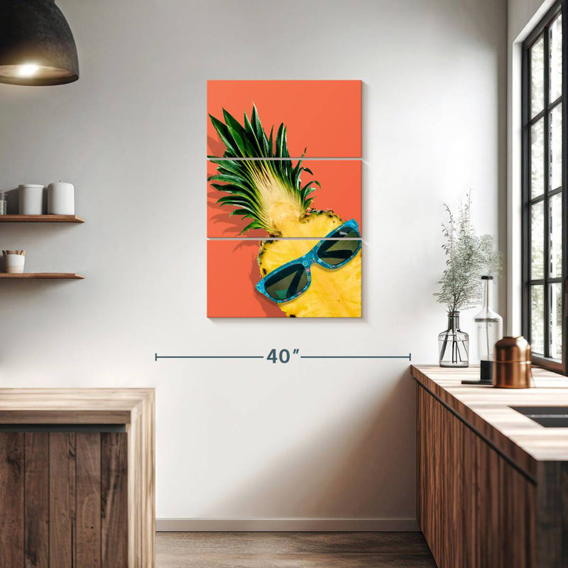 Yarlin Tropical Chic Pineapple, 38" H x 24" W