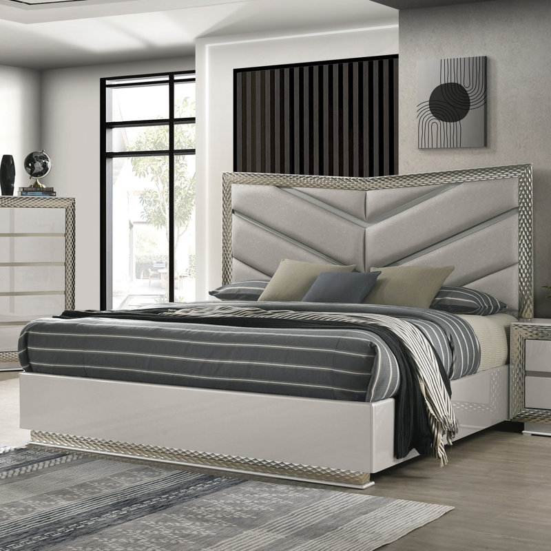 Metropolitan Platform Bed With Led Headboard, King