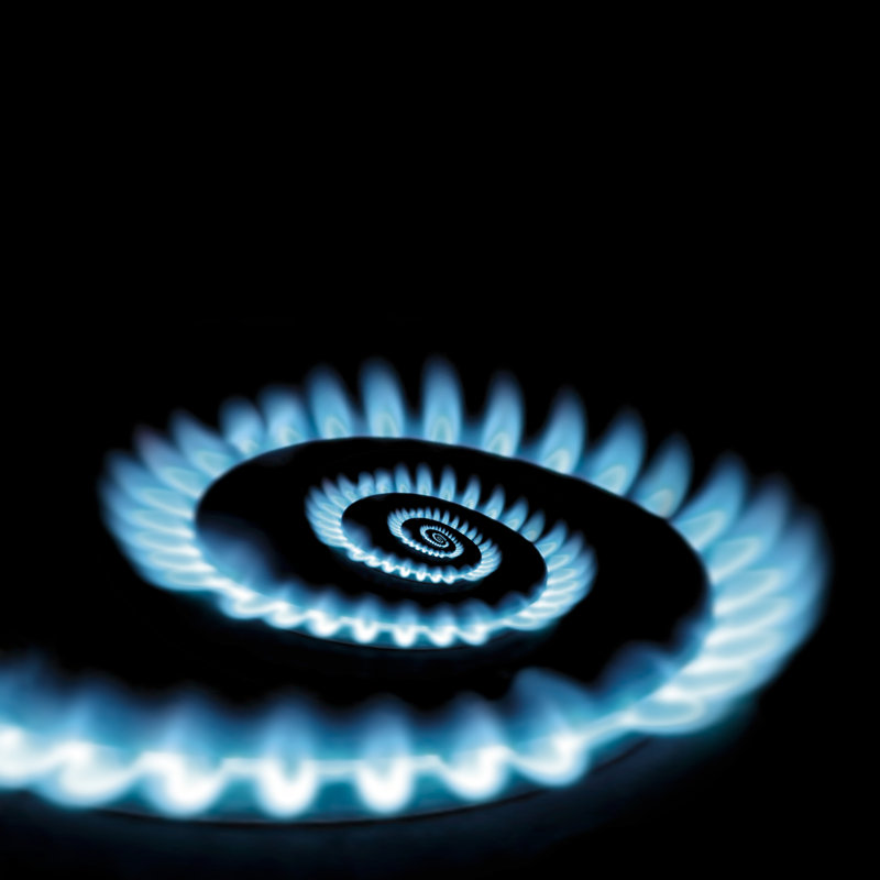 Gros plan sur un brûleur à gaz Clata, H 12 po x l 12 po