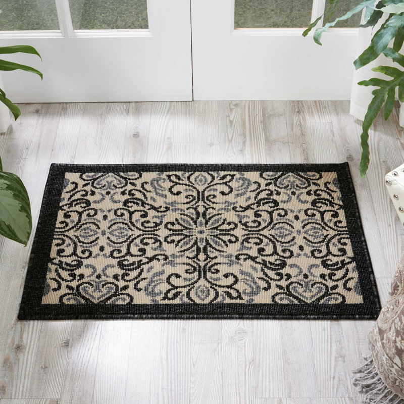 Giovannella Damask Indoor / Outdoor Rug, Rectangle 1'9" x 2'9"