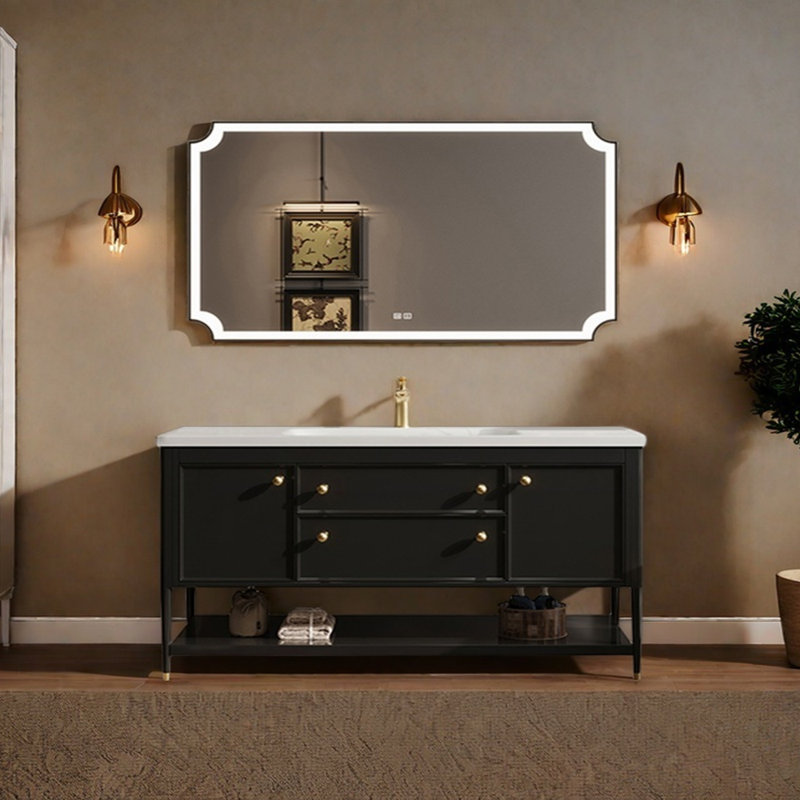 Baldock, 67" W