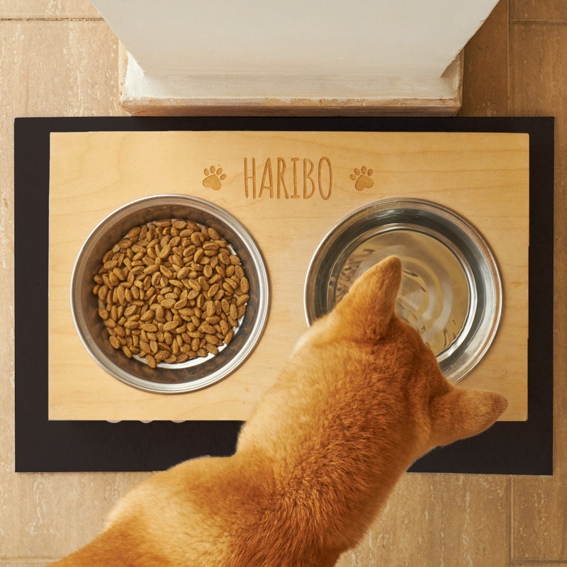 Placemat, Yes