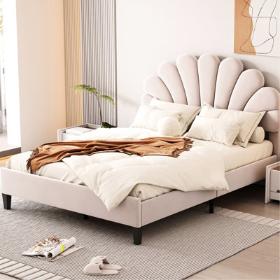 Lit plateforme double tapissier pleine grandeur avec tête de lit à motif de fleurs beige - Lattes, ajout d'une chambre chaude sans fondation, surface de repos stable