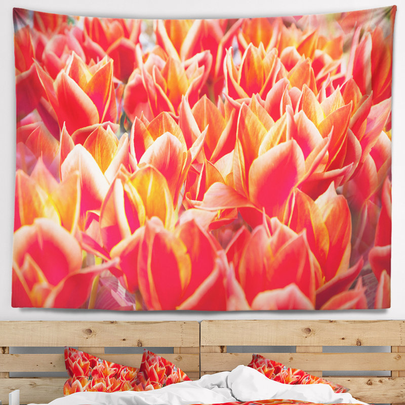 Tapisserie florale tulipe, H 68 po x l 80 po
