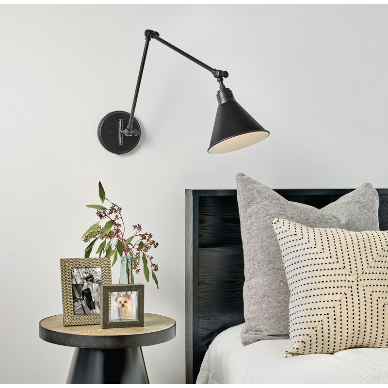 Arti 7.75-in Swing Arm Extendable Single Light Plug-In Sconce with On/Off Switch, Black