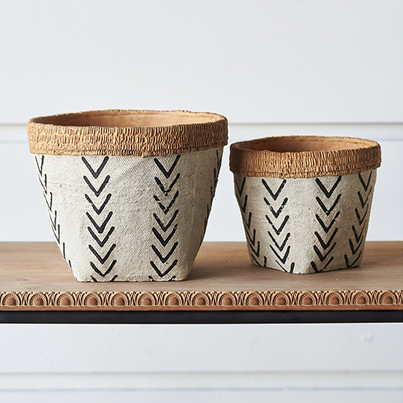 Set Of 2 White And Brown Round Cement Planters With V Pattern, L:d10x8" S:d8x6.5"