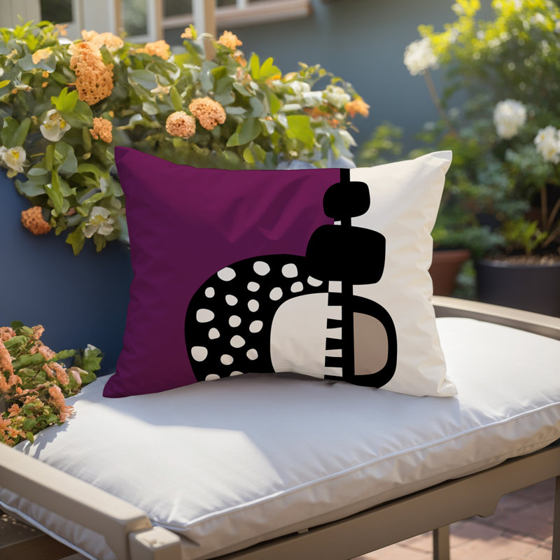 Oreiller rectangulaire réversible intérieur / extérieur Khari, Mauve / noir / blanc cassé, H 14 po x l 20 po