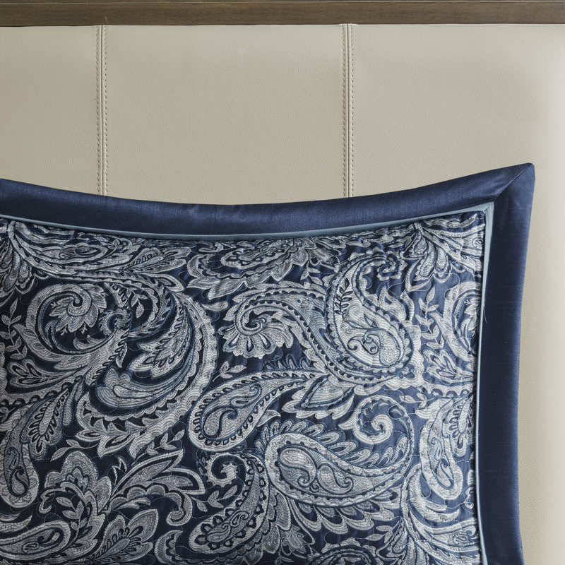 Aubrey 5 Piece Jacquard Bedspread Set with Throw Pillows, Navy, King Quilt + 2 King Shams + 2 Throw Pillows