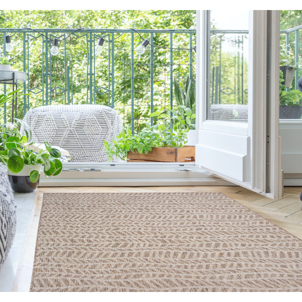 Dovecove Brown/Natural Indoor / Outdoor Area Rug & Reviews | Wayfair