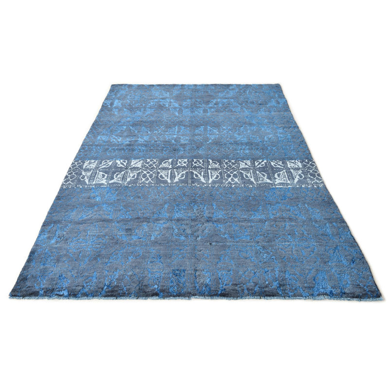 Tapis bleu Judy