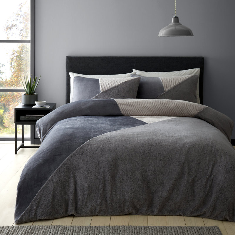 Cosy Larsson Geo Fleece Duvet Cover Set, Double Duvet Cover + 2 Standard Pillowcases, Grey