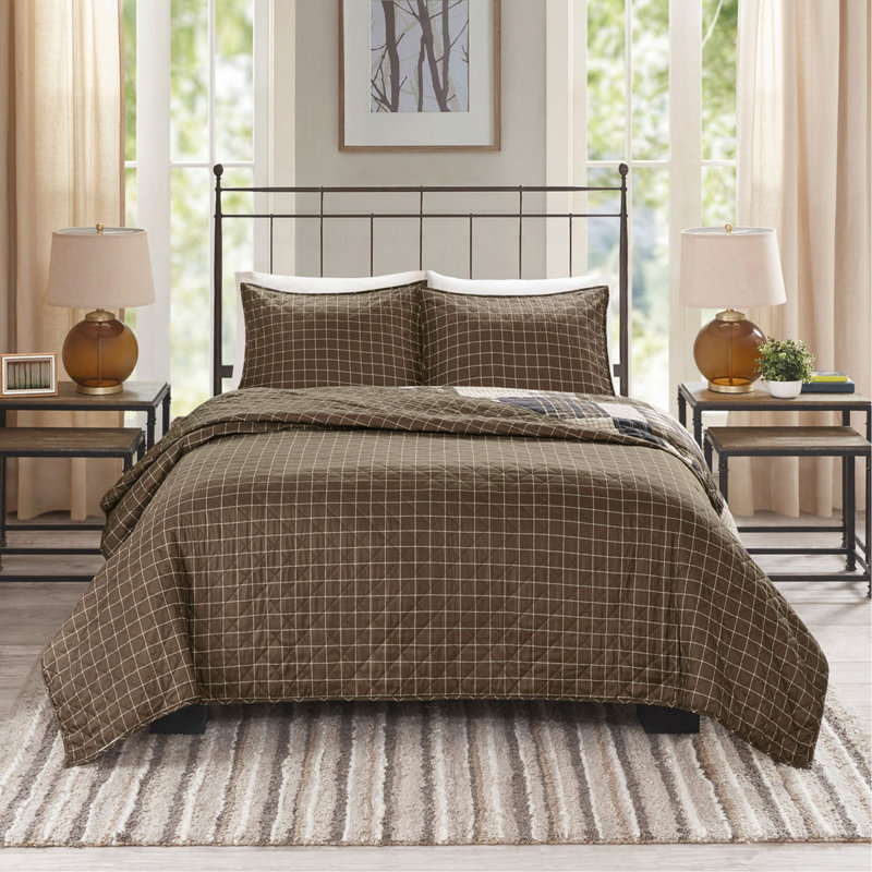 3 Piece Reversible Printed Quilt Set Black/Brown