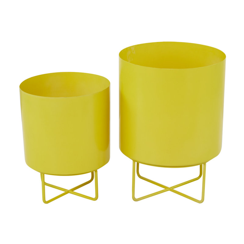 CosmoLiving by Cosmopolitan 2-Piece Modern Iron Pot Planter Set, Yellow