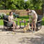 Ensemble de conversation avec chaise berçante pivotante en aluminium 3 pièces avec coussins et table d'appoint-501328068