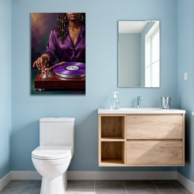 Fashion Woman With Purple Shirt And Turntable