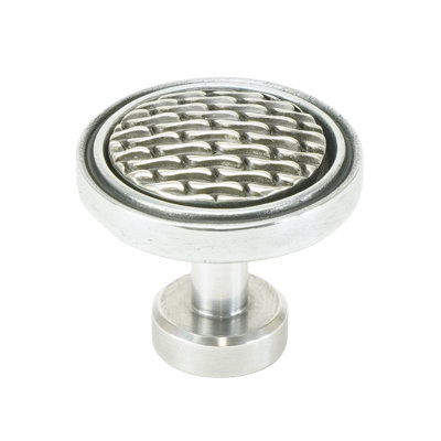 Spectra Waves knob in chrome finish