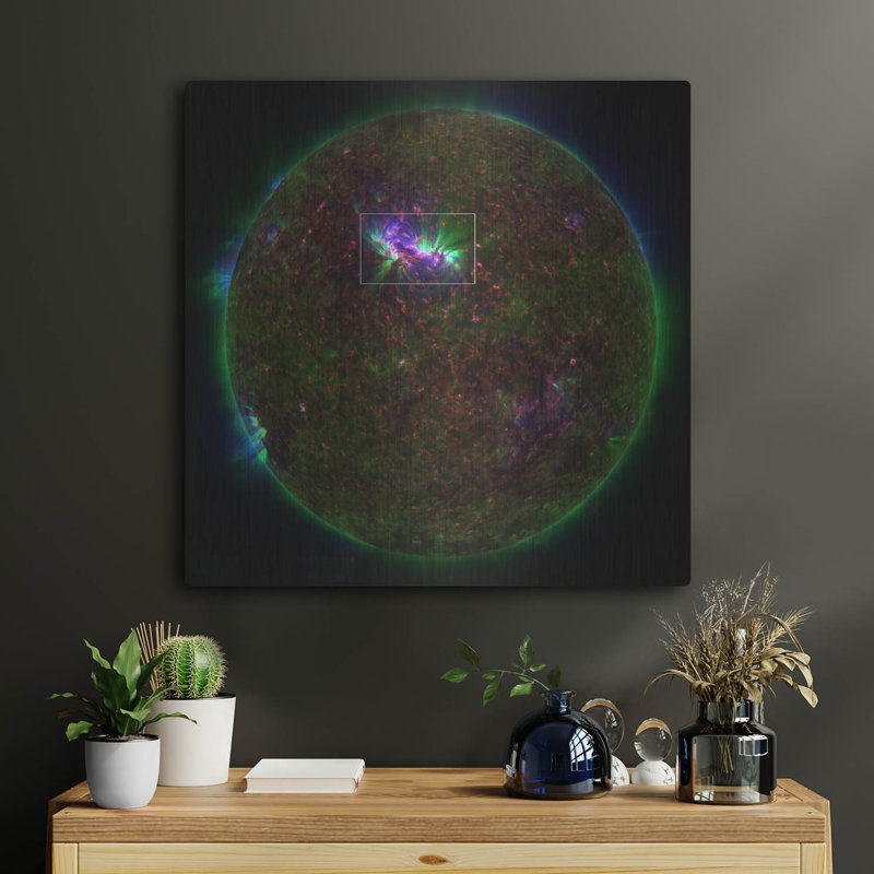 Art mural en métal luxueux «Sdo Spots Extra Energy In The Sun's Corona 2» par NASA, 24 po x 24 po, H 24 po x l 24 po