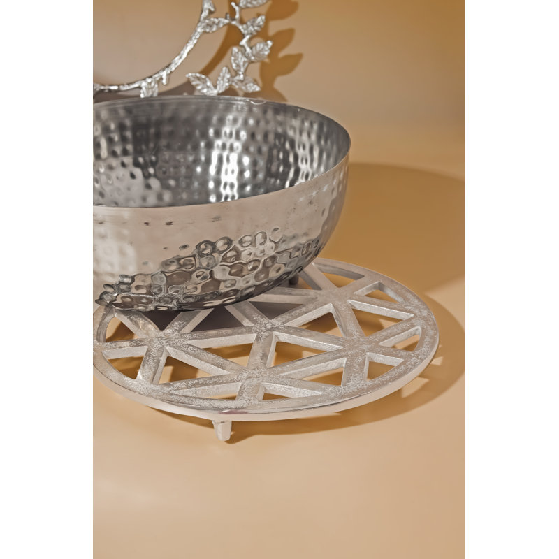 Modern Facet Handcrafted Aluminum Trivet – 8", Silver