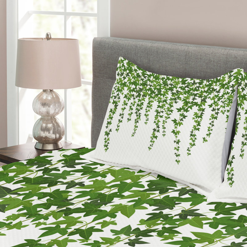 Abreu-Bolano White/Green Microfibre Bedspread Set, 220 x 264 cm