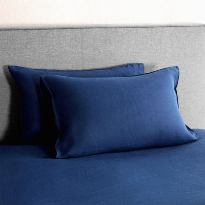 CoolBreeze Linen Pillowcase Set - 100% Breathable Stone Washed Pillow Cases (Pack of 2) with Envelope Closure.
